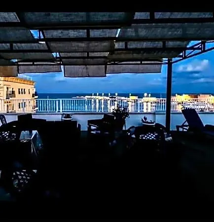 Casa Garibaldi Bed and Breakfast Άντζιο